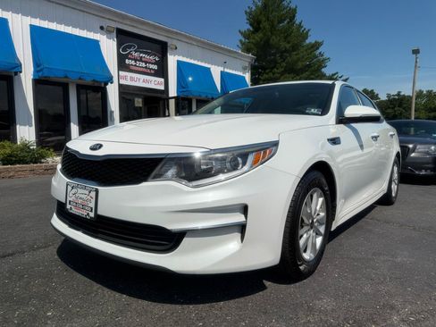 Used 2017 Kia Optima LX FWD image 1