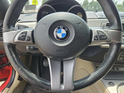 Used 2004 BMW Z4 2.5i RWD image 18