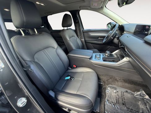 Used 2024 MAZDA CX-90 Plug-In Hybrid w/ Preferred image 19