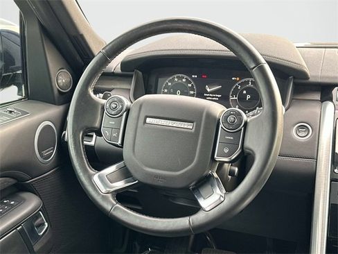 Used 2018 Land Rover Discovery HSE Luxury image 6