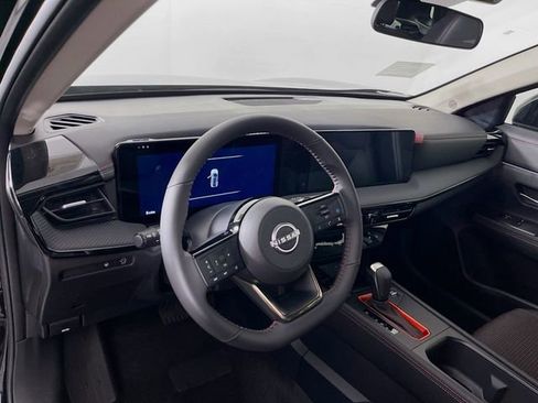 New 2026 Nissan Kicks SR w/ Cold Weather Package image 7