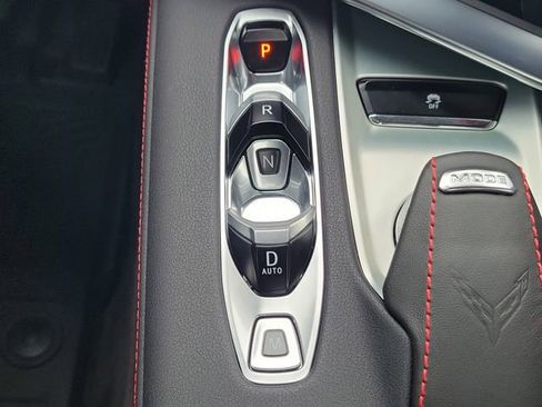 Used 2025 Chevrolet Corvette Z06 image 36