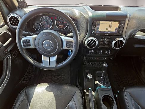 Used 2014 Jeep Wrangler Unlimited Rubicon AWD/4WD image 18