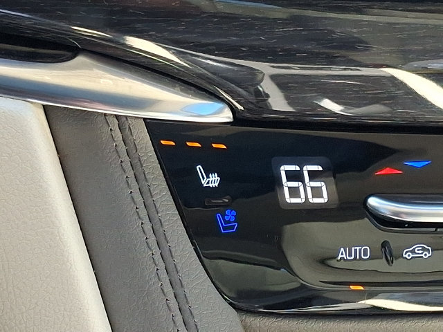 Used 2021 Cadillac XT6 Premium Luxury FWD image 25