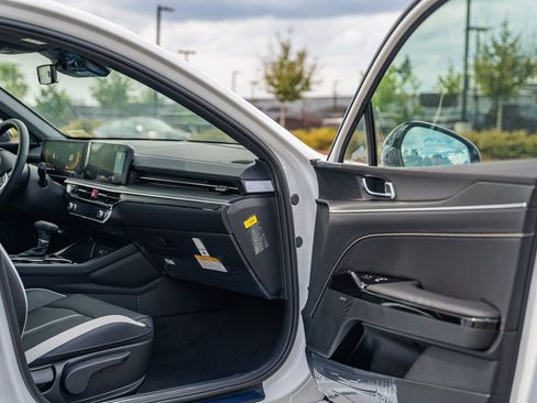 New 2026 Kia K5 GT-Line image 8