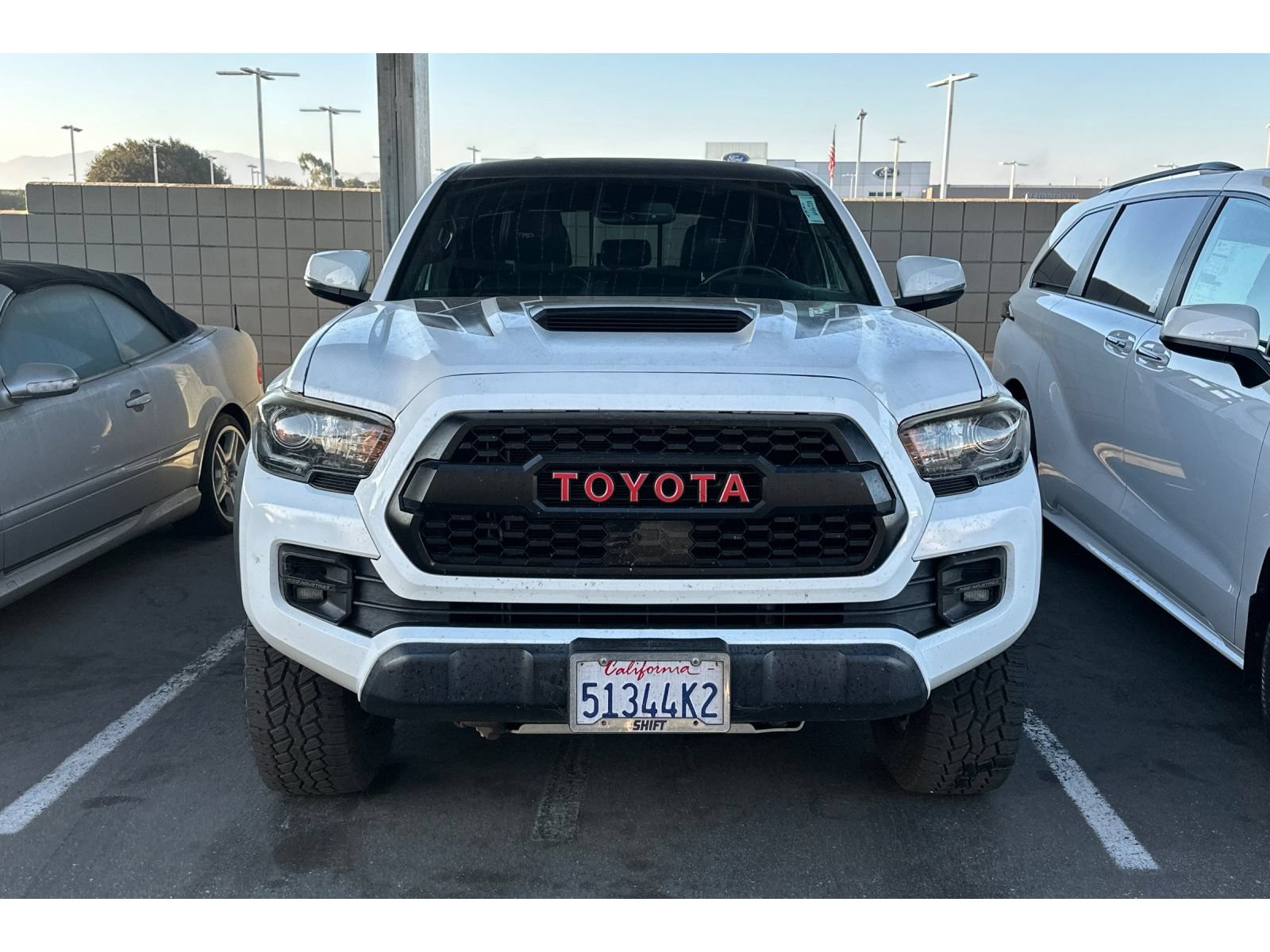 Used 2018 Toyota Tacoma TRD Pro AWD/4WD image 3