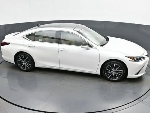 Used 2025 Lexus ES 350 w/ Premium Package FWD image 38