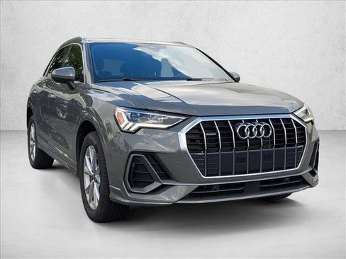 Used 2023 Audi Q3 2.0T Premium image 3