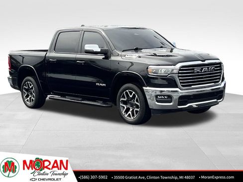 Used 2025 RAM 1500 Laramie AWD/4WD image 9