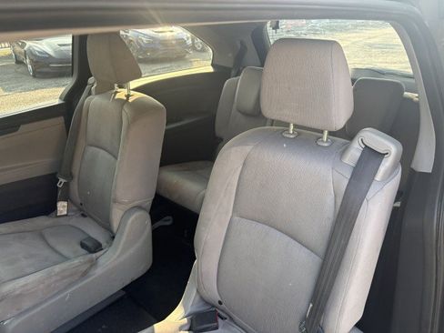 Used 2019 Honda Odyssey LX image 17