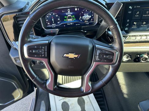 Used 2023 Chevrolet Silverado 1500 LT image 24