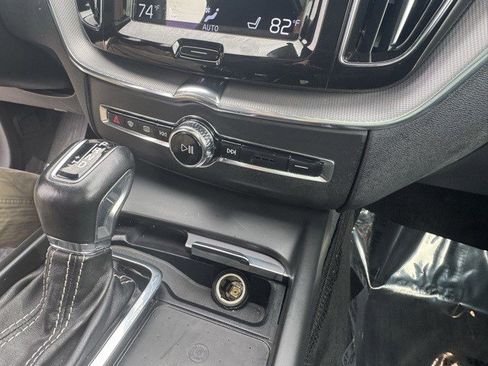 Used 2021 Volvo XC60 T5 R-Design w/ Protection Package Premier image 20