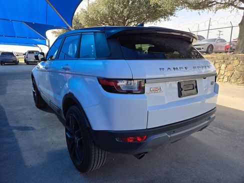 Used 2017 Land Rover Range Rover Evoque SE image 3