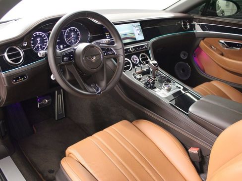 Used 2020 Bentley Continental GT image 4