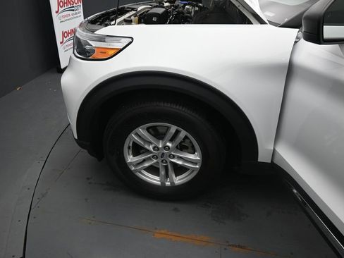Used 2024 Ford Explorer XLT w/ Equipment Group 202A AWD/4WD image 12