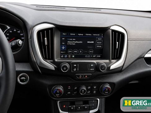 Used 2023 GMC Terrain SLT w/ Tech Package FWD image 14