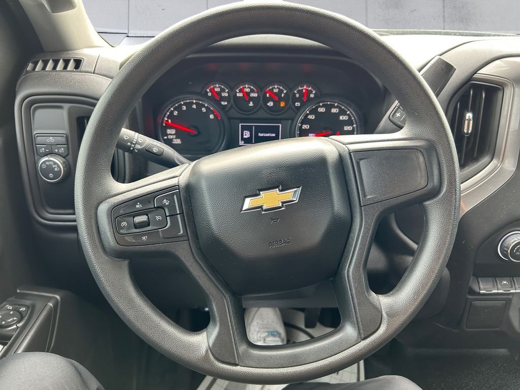Used 2025 Chevrolet Silverado 1500 W/T RWD image 9