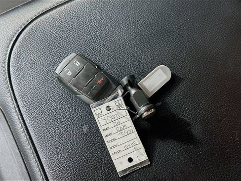 Used 2024 RAM 3500 Big Horn AWD/4WD image 36