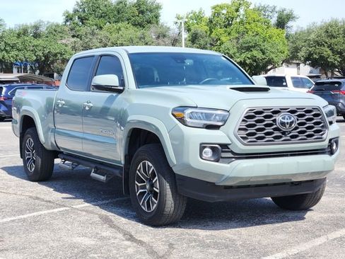 Used 2023 Toyota Tacoma TRD Sport w/ Advanced Technology Package AWD/4WD image 2