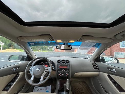 Used 2011 Nissan Altima 2.5 SL w/ 2.5SL Pkg image 15