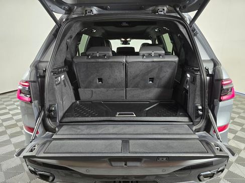 Used 2025 BMW X7 M60i AWD/4WD image 16