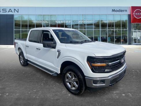 Used 2025 Ford F150 XLT w/ Equipment Group 301A Standard AWD/4WD image 3