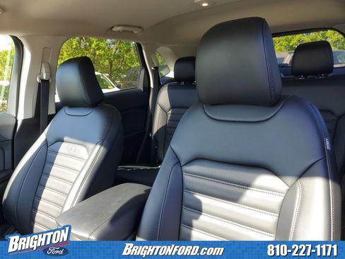 Used 2023 Ford Edge SEL AWD/4WD image 10