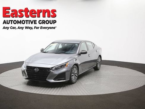 Used 2024 Nissan Altima 2.5 SV FWD image 54