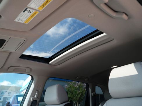 Used 2024 Honda CR-V EX image 8