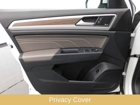 Used 2021 Volkswagen Atlas SEL Premium image 17