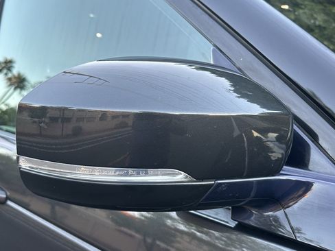 Used 2018 Land Rover Discovery SE image 60