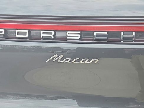 Certified 2026 Porsche Macan AWD/4WD image 28
