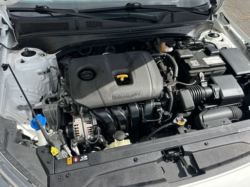 Used 2020 Kia Forte LXS FWD image 21