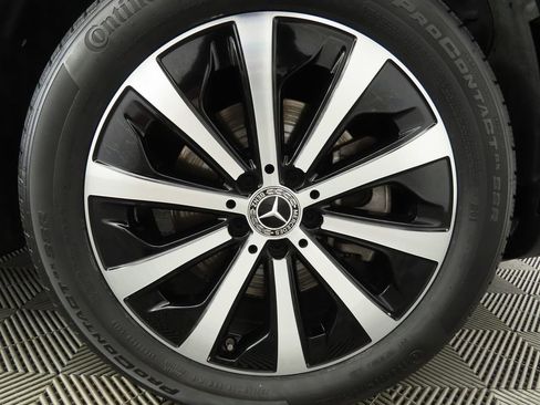 Certified 2022 Mercedes-Benz GLB 250 4MATIC image 33