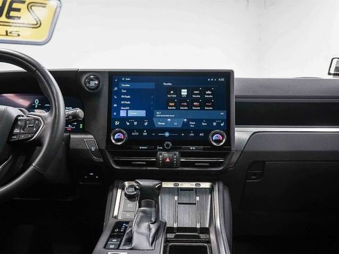 Certified 2024 Lexus GX 550 image 13