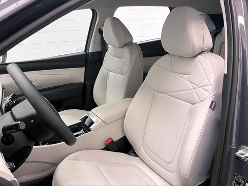 New 2026 Hyundai Tucson SE image 9