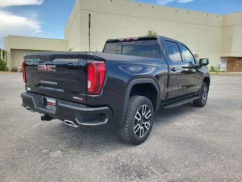 Used 2023 GMC Sierra 1500 AT4 w/ AT4 Premium Package AWD/4WD image 5