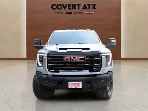Used 2024 GMC Sierra 2500 AT4X w/ AT4X AEV Edition image 8