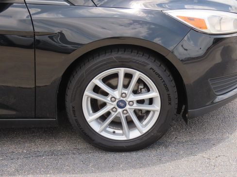 Used 2018 Ford Focus SE FWD image 9