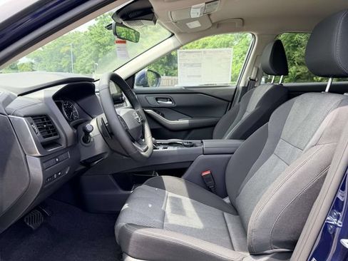 New 2026 Nissan Rogue SV AWD/4WD image 16