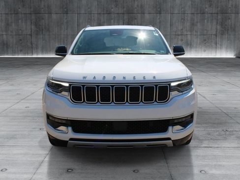 Used 2024 Jeep Wagoneer L Series II RWD image 12