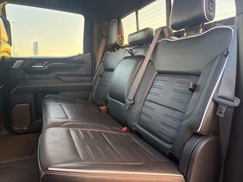 Used 2022 GMC Sierra 1500 AT4X image 13