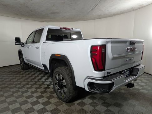 New 2026 GMC Sierra 2500 Denali w/ Denali Reserve Package AWD/4WD image 4