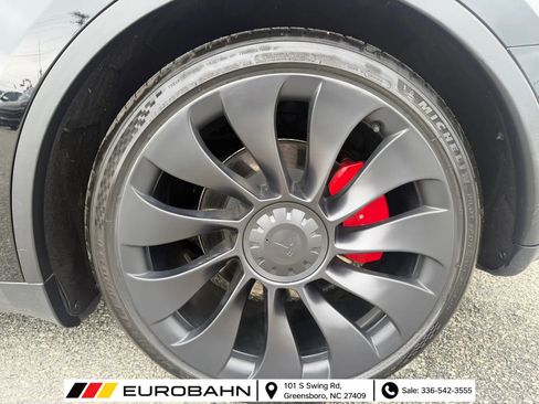 Used 2023 Tesla Model Y Performance AWD/4WD image 27
