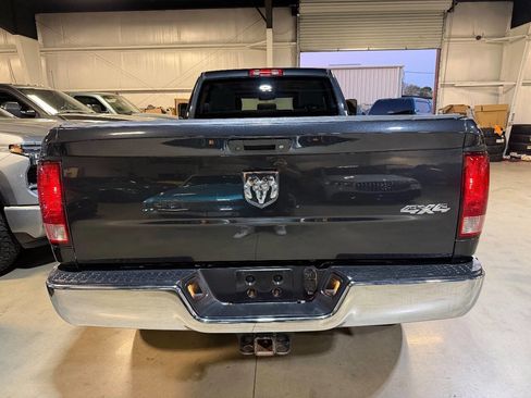 Used 2013 RAM 2500 Tradesman w/ Chrome Appearance Group image 18