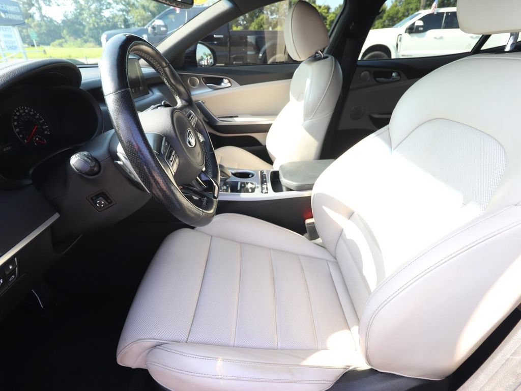Used 2018 Kia Stinger GT2 AWD/4WD image 2