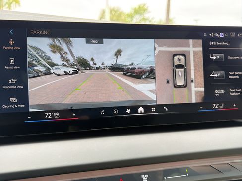 Used 2025 BMW X3 xDrive30i w/ Premium Package AWD/4WD image 25