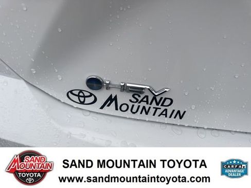 Used 2025 Toyota Camry LE image 10