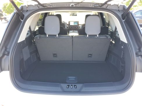 New 2026 Lincoln Aviator AWD image 27
