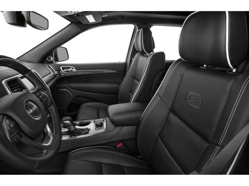 Used 2018 Jeep Grand Cherokee Overland AWD/4WD image 6